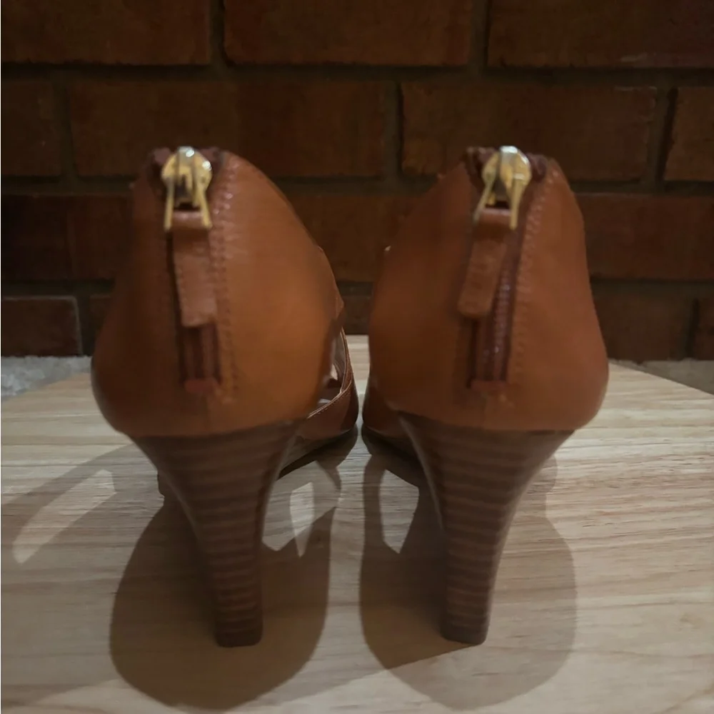 FRANCO SARTO Strappy Zip-Up Brown Leather Tandy 2  Wedge Sandals Heels Size 7